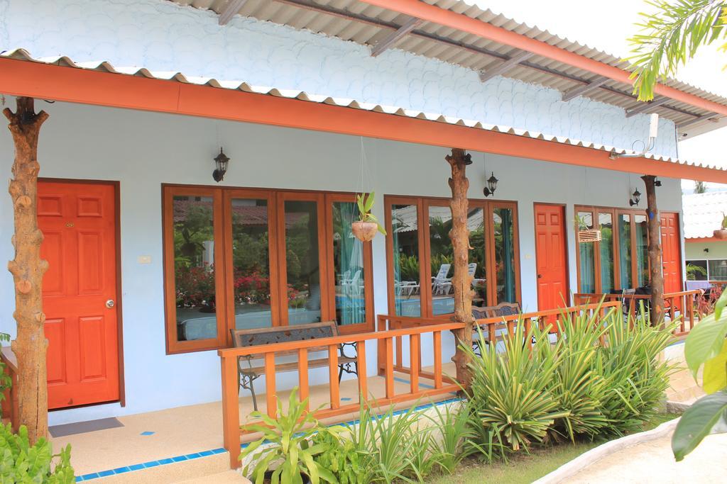 Phuket Muay Thai House Chalong Exteriör bild