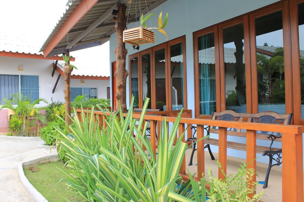 Phuket Muay Thai House Chalong Exteriör bild