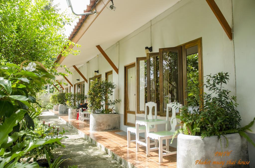 Phuket Muay Thai House Chalong Exteriör bild