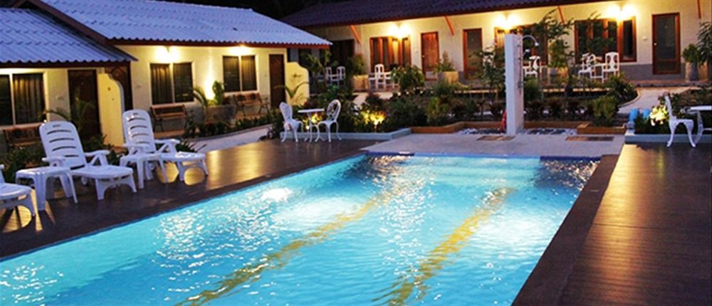 Phuket Muay Thai House Chalong Exteriör bild