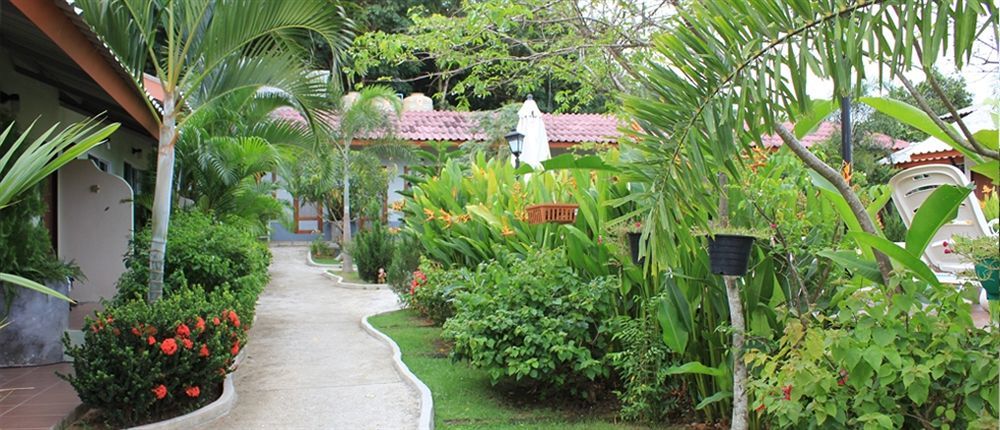 Phuket Muay Thai House Chalong Exteriör bild