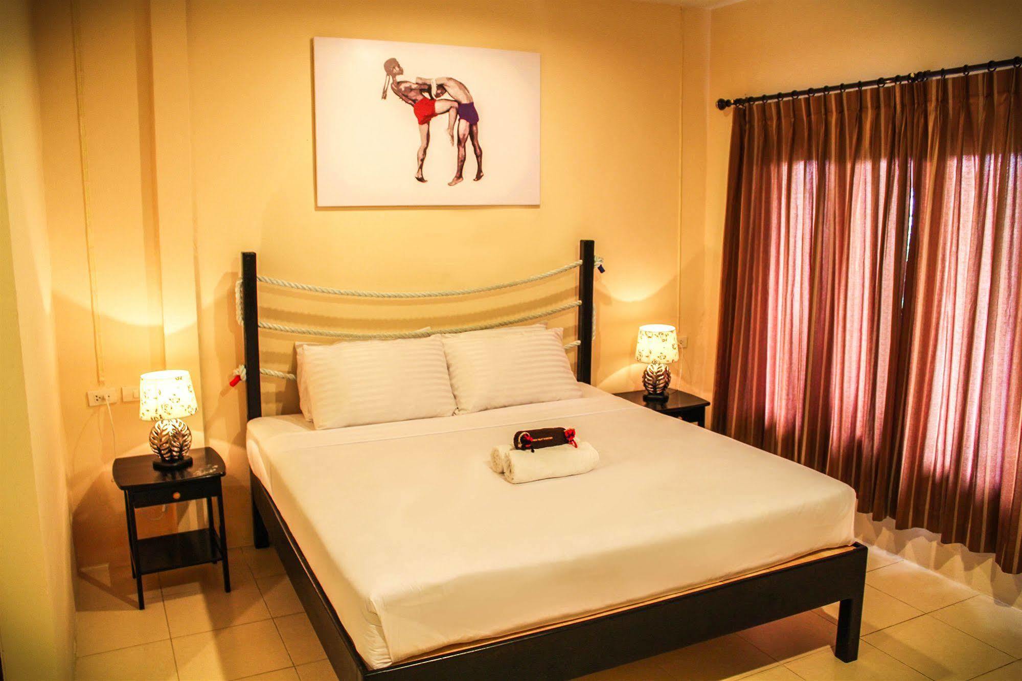Phuket Muay Thai House Chalong Exteriör bild