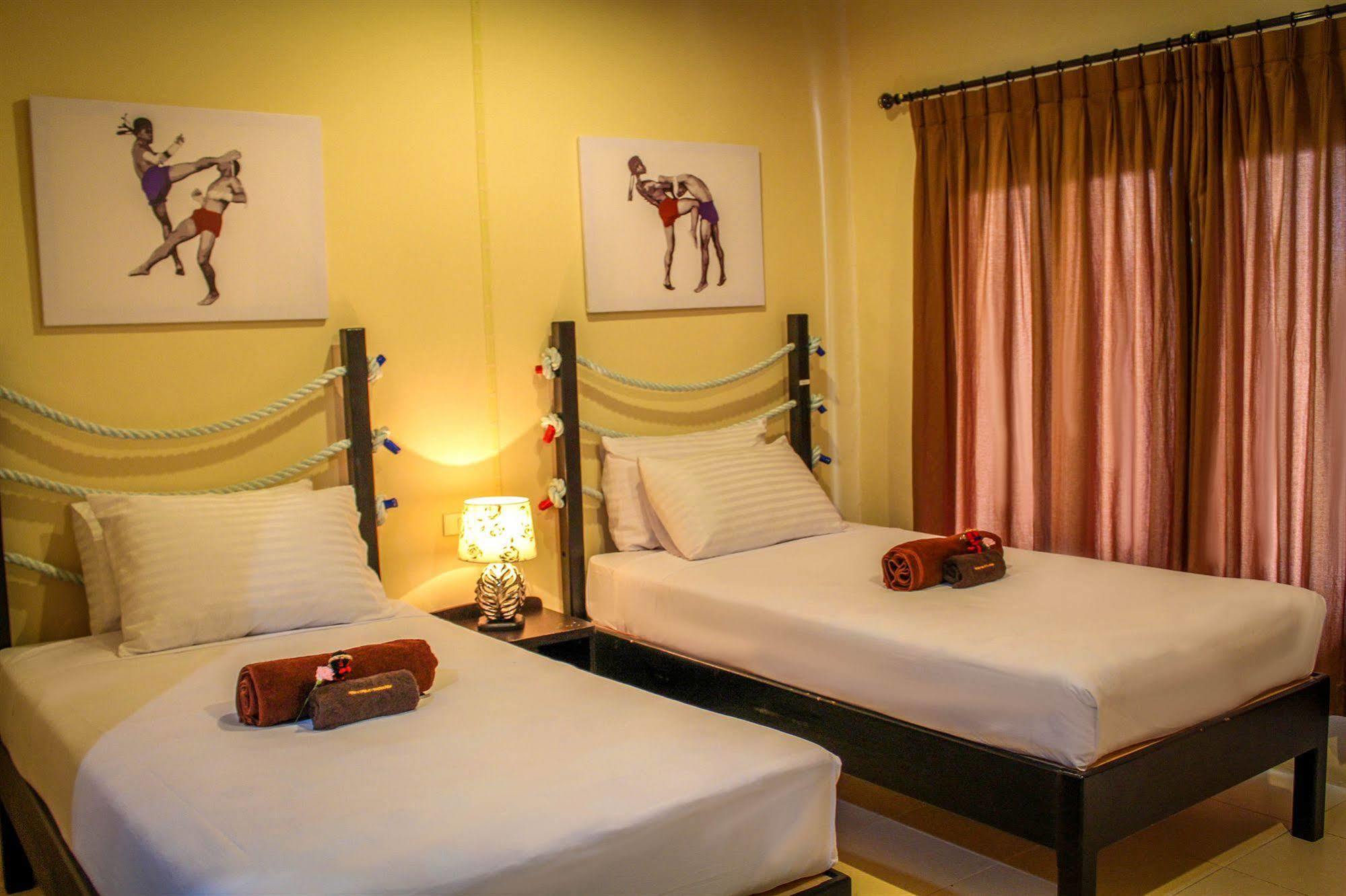 Phuket Muay Thai House Chalong Exteriör bild